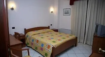 La Grotta Hotel