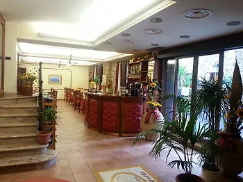 La Grotta Hotel